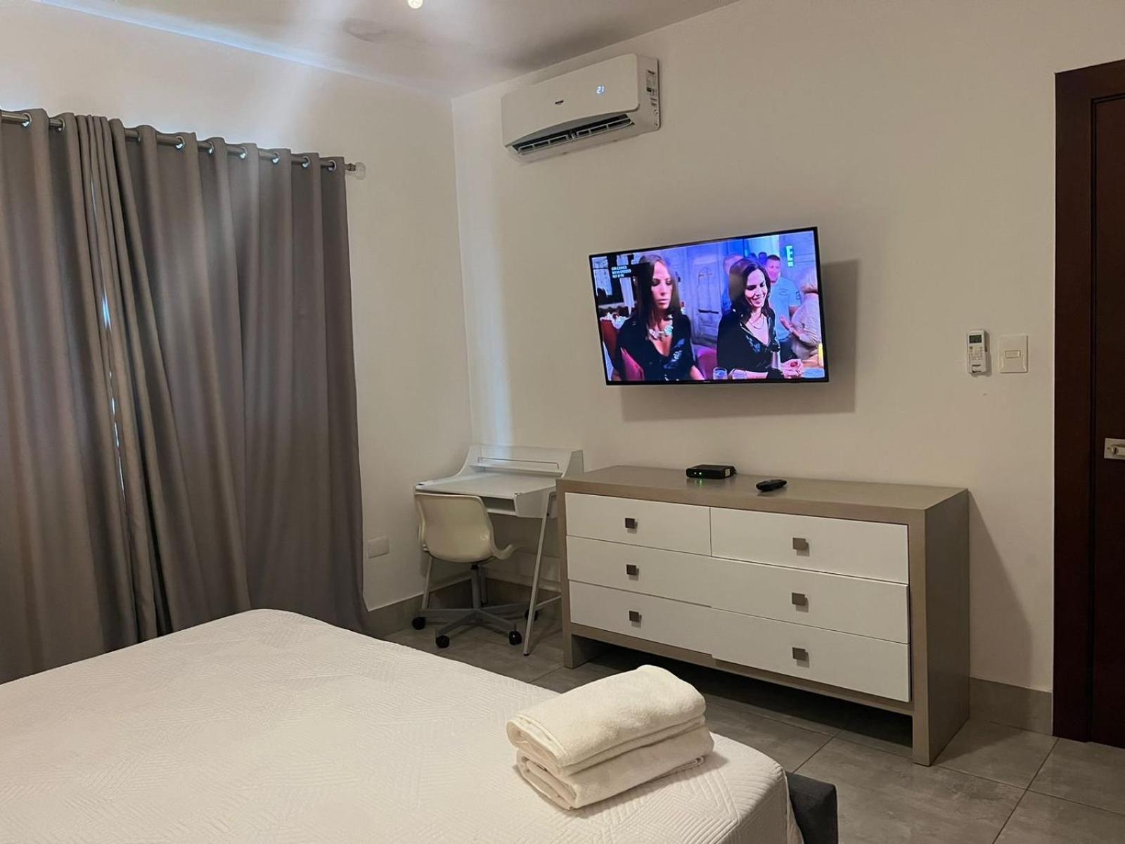 Soha Suites II Сантяго де лос Кабайерос Екстериор снимка
